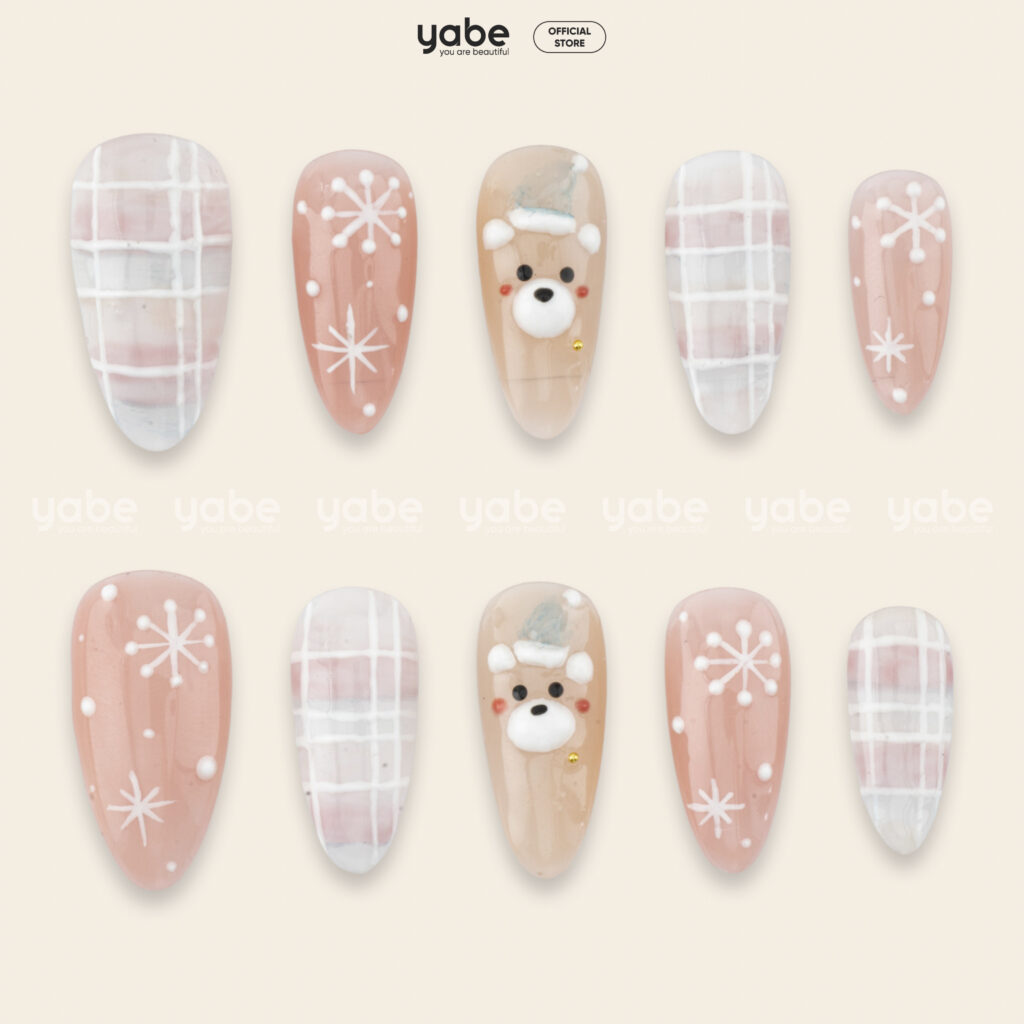 Adorable Christmas Press-On Nails Ideas