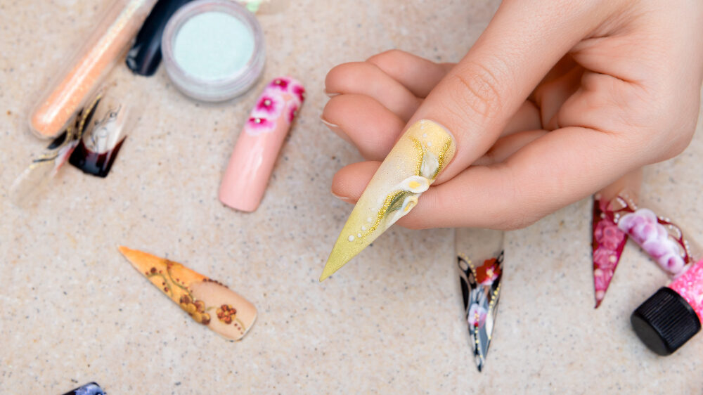 Nail Shapes 101 – Coffin, Stiletto, Almond & More (Which Suits You?)