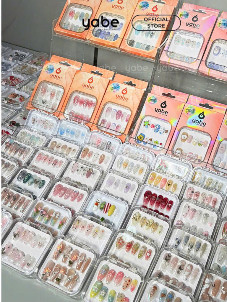 Handmade Fake Nails vs Press-Ons: What’s the Real Difference? (Nailbox & DIY Guide)