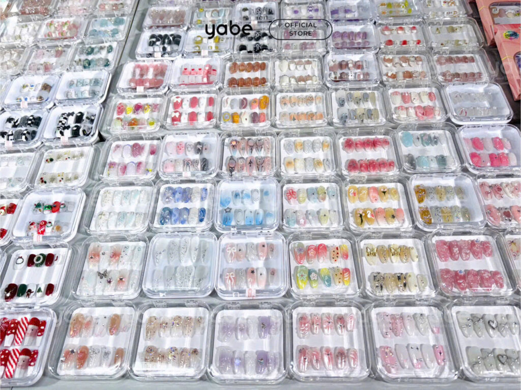 Handmade Fake Nails vs Press-Ons: What’s the Real Difference? (Nailbox & DIY Guide)