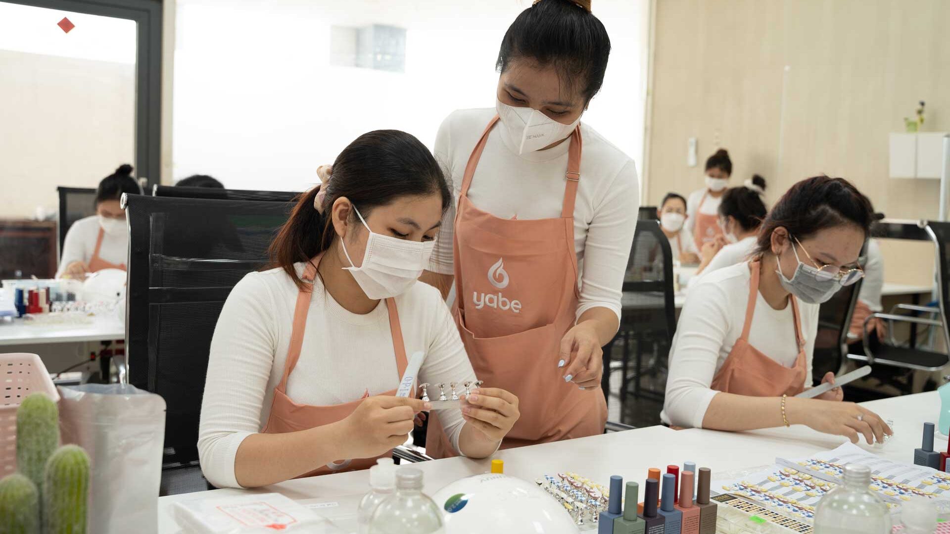 Why Press On Nails for Nail Salons Are the Future (2025–2030): Speed, Scalability & Profitability