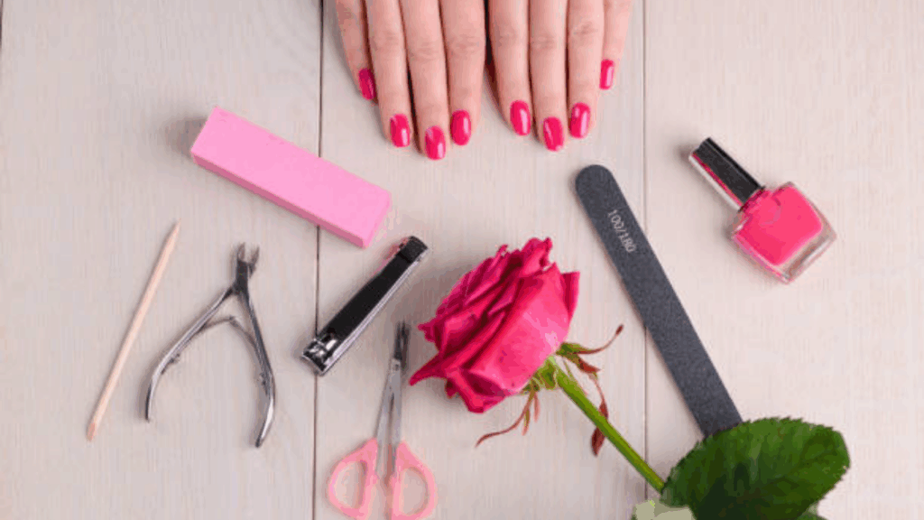 Bộ dụng cụ làm móng tay cơ bản