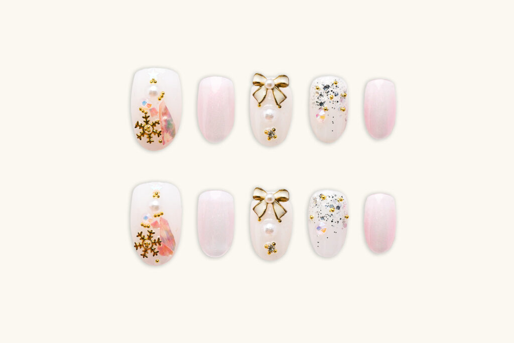 Adorable Christmas Press-On Nails Ideas