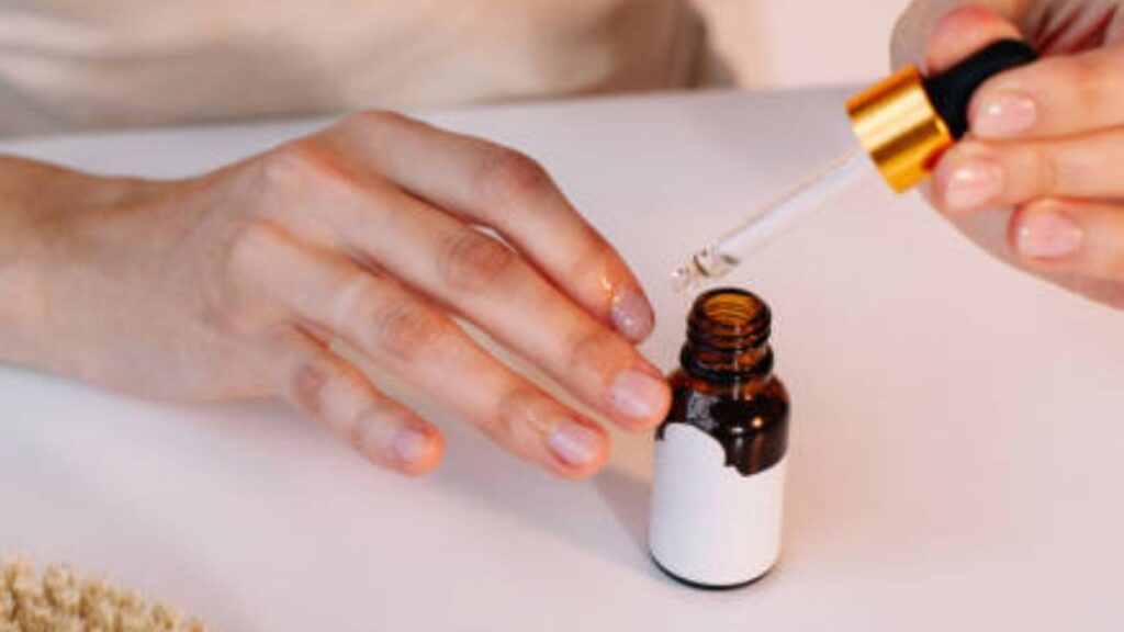 Dầu dưỡng móng