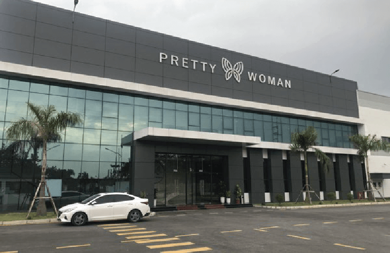 Kiss Maximum Speed Nail Glue – Known for its fast-drying formula and strong hold, this glue is perfect for long-lasting press-on nails.