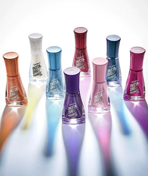 Celebrities and Their Stunning Nail Art at the 2025 Oscars