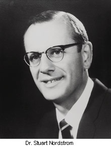 Tiến sĩ Stuart Nordstrom