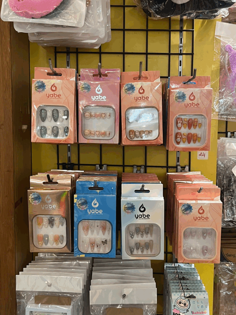 Handmade Fake Nails vs Press-Ons: What’s the Real Difference? (Nailbox & DIY Guide)