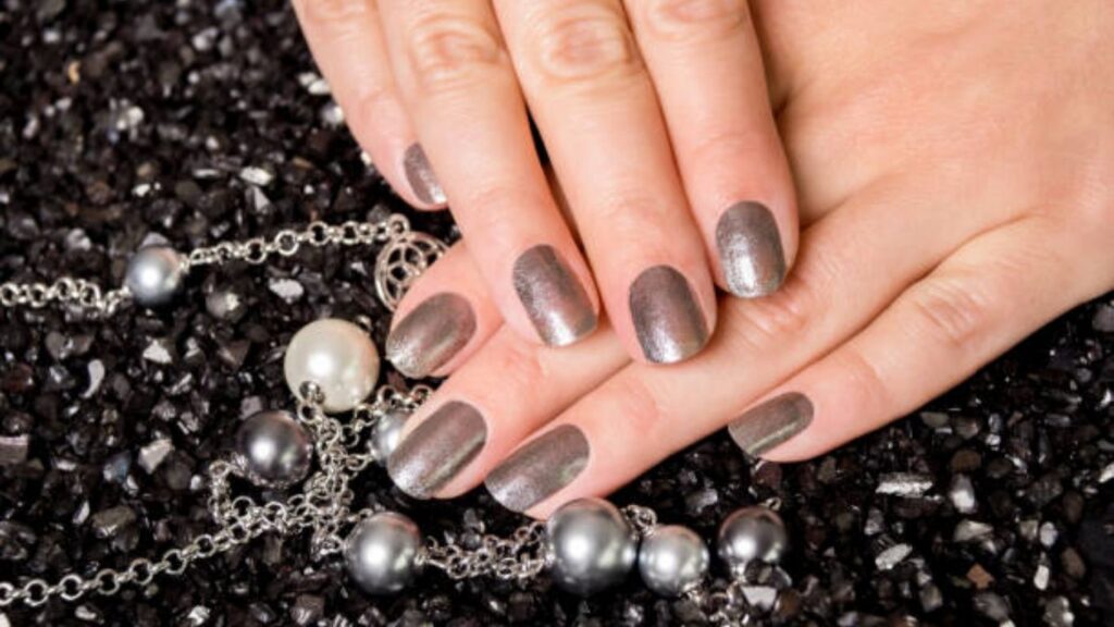 Nialbox kim tuyến nhũ phù hợp với đi tiệc