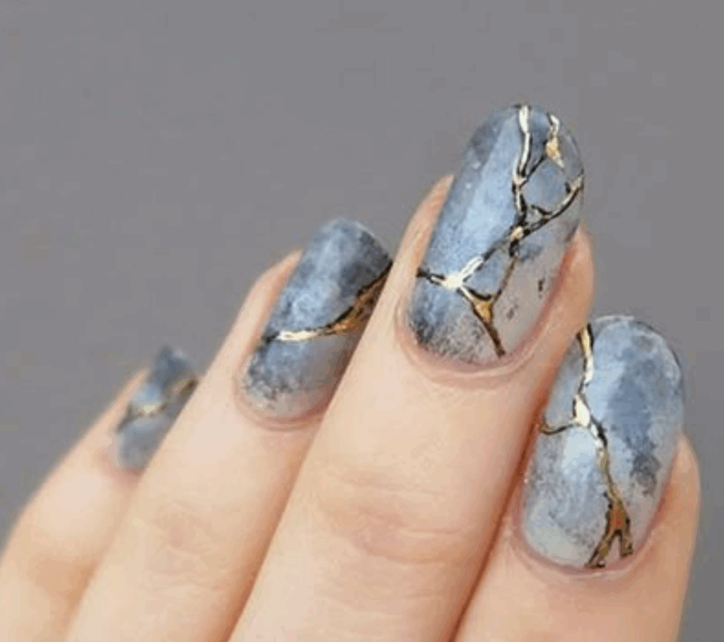 Water marble nail art