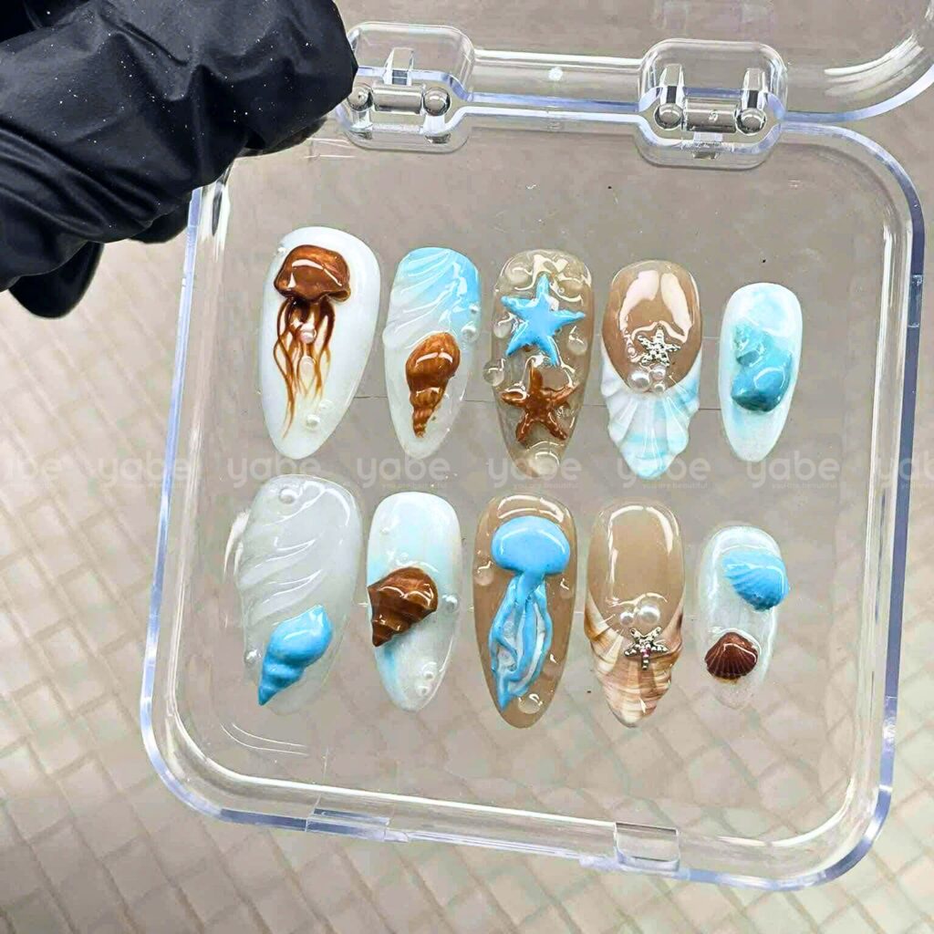 From Minimal to Glam: Best Seasonal Press-On Nails to Try